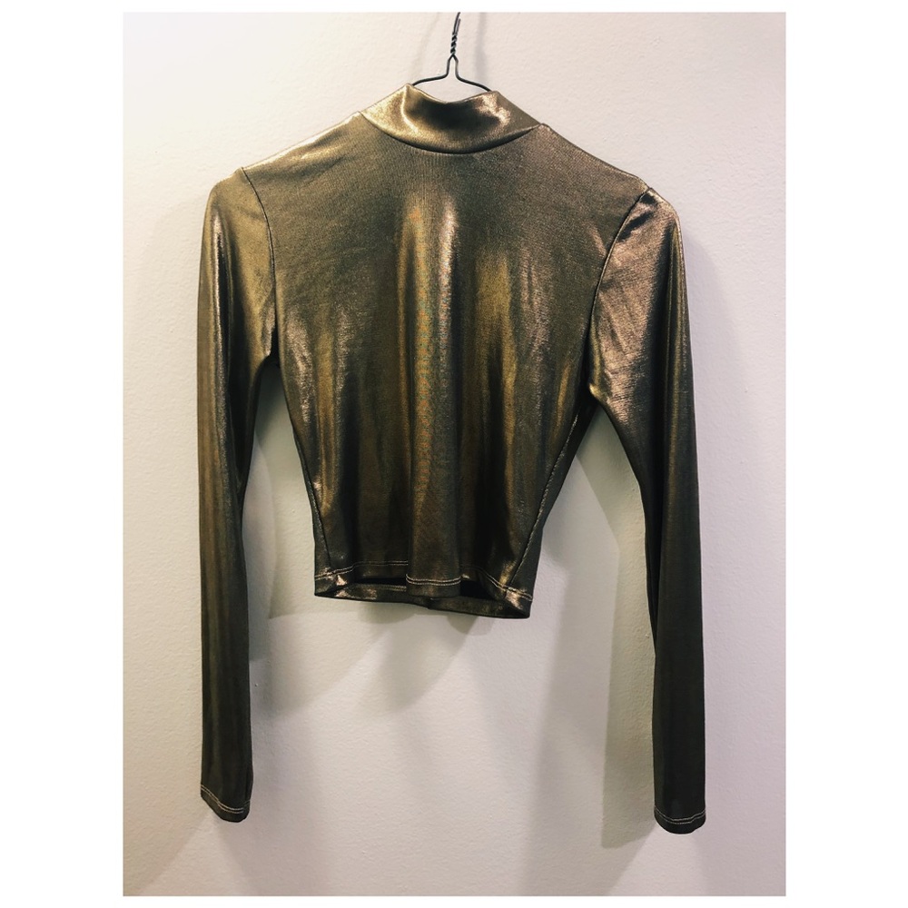 NWT Cropped Bronze Mock Neck
